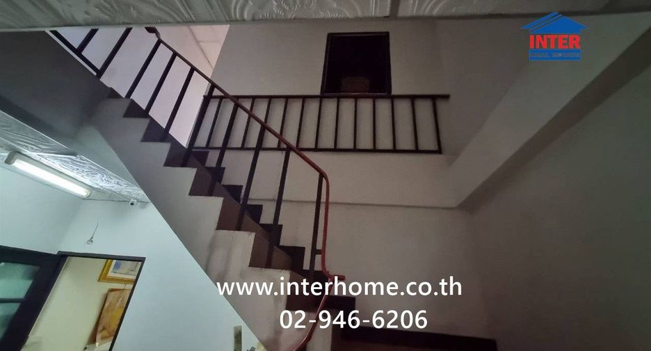 ขาย 4 ห้องนอน พื้นที่ค้าปลีก ใน บางกะปิ, กรุงเทพฯ