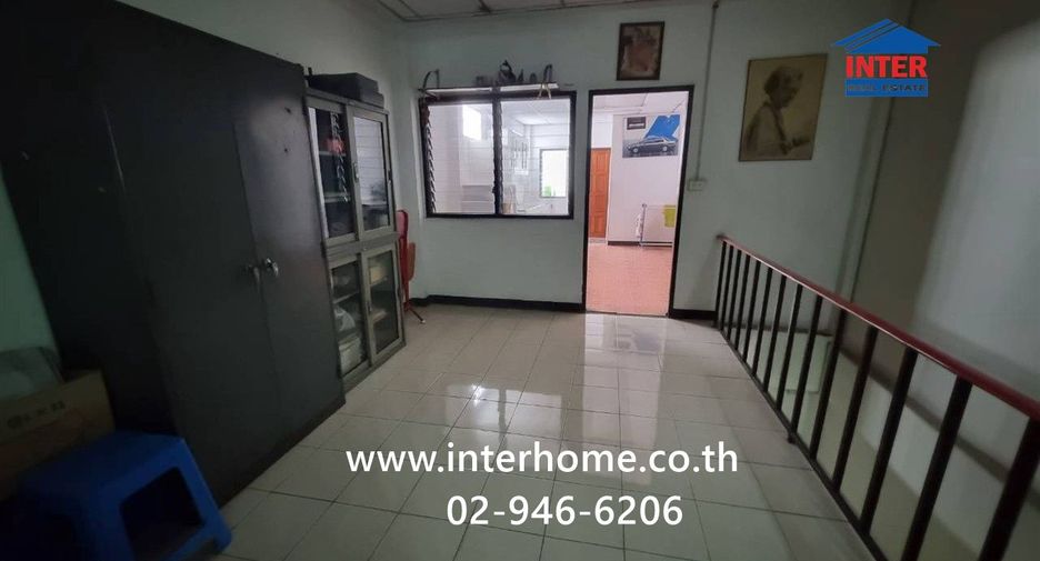 ขาย 4 ห้องนอน พื้นที่ค้าปลีก ใน บางกะปิ, กรุงเทพฯ