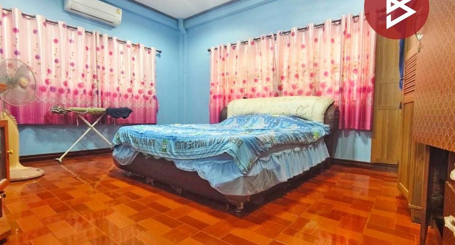 Apartamento en venta de 15 habitaciones en Si Racha, Chonburi