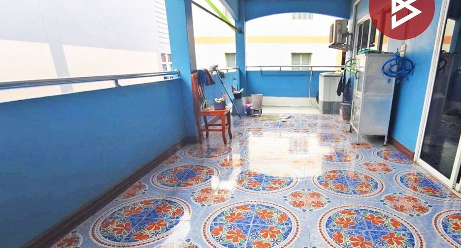 Apartamento en venta de 15 habitaciones en Si Racha, Chonburi