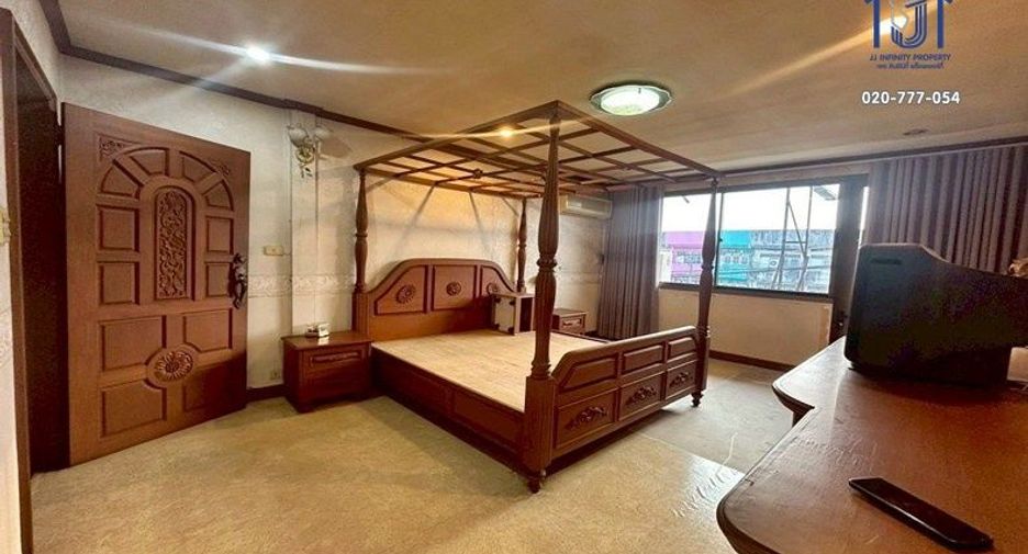 Local comercial en venta de 2 habitaciones en Khan Na Yao, Bangkok