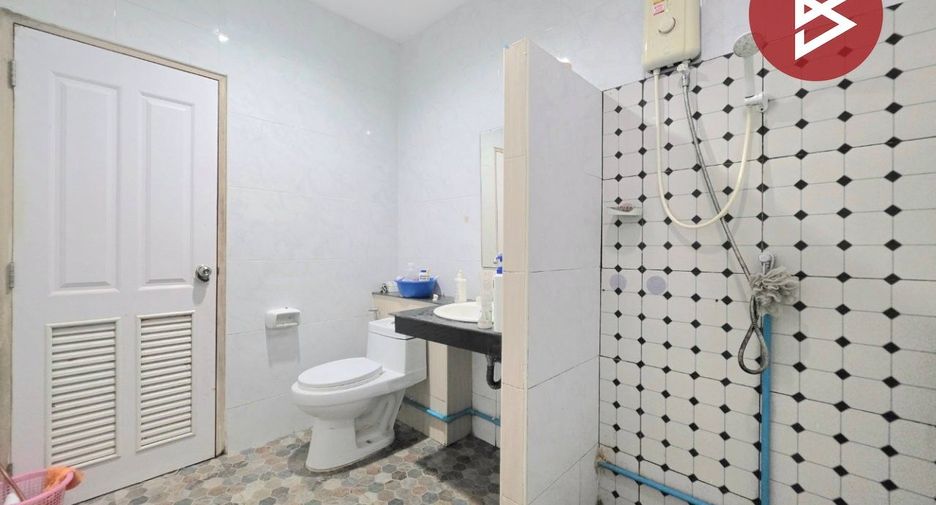 Reihenhaus zum Kauf mit 2 Zimmer in Si Racha, Chonburi