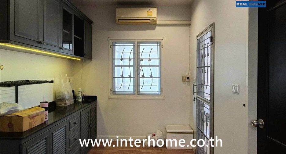 À vendre 2 chambres maison à Mueang Nonthaburi, Nonthaburi