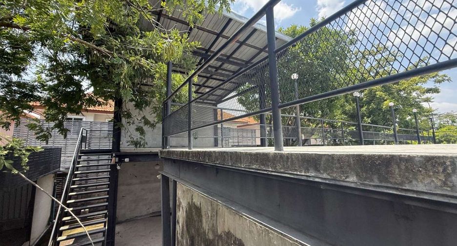 Terreno en alquiler en Min Buri, Bangkok