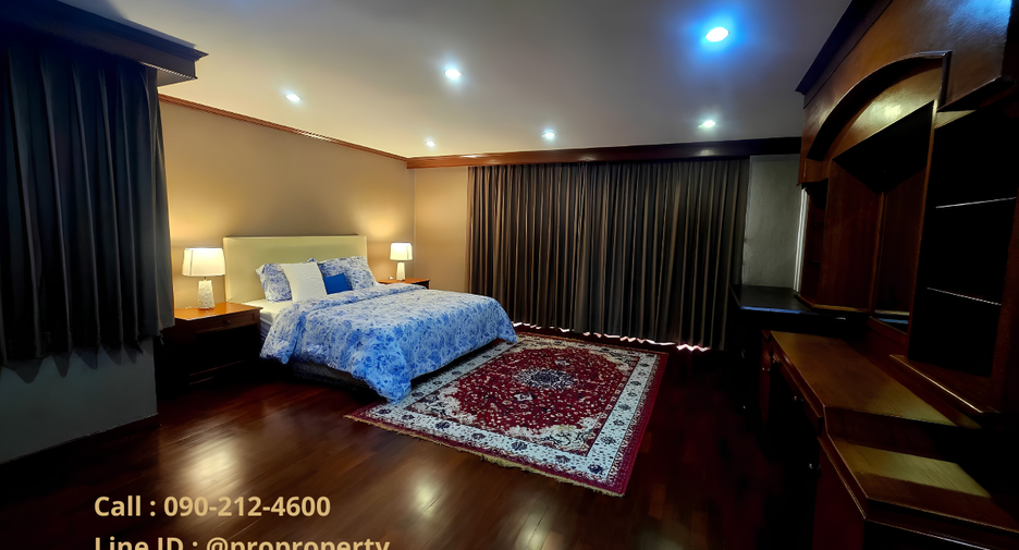 For sale 3 bedrooms condo in Khlong Toei, Bangkok