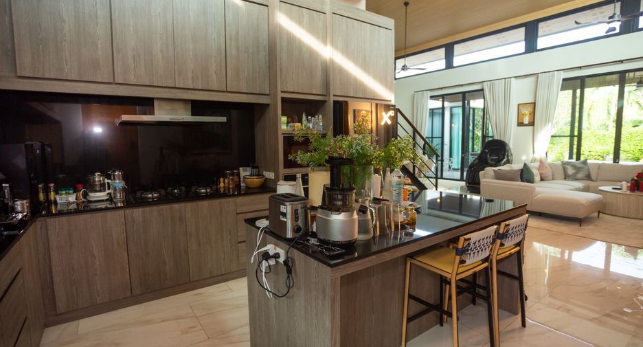 Villa zum Kauf mit 4 Zimmer in Mueang Phuket, Phuket