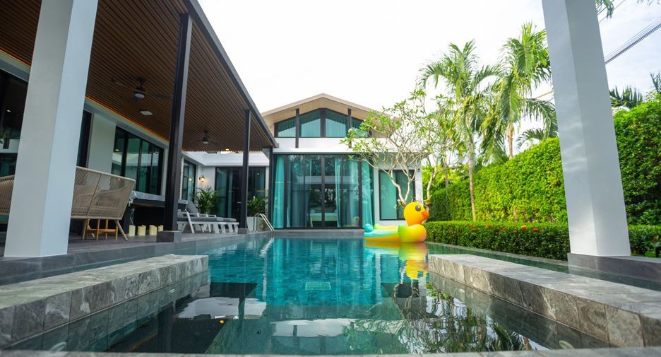 Villa zum Kauf mit 4 Zimmer in Mueang Phuket, Phuket