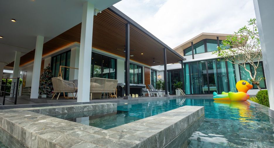 Villa zum Kauf mit 4 Zimmer in Mueang Phuket, Phuket