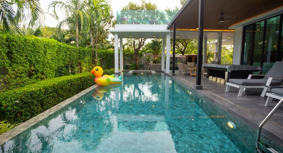 Villa zum Kauf mit 4 Zimmer in Mueang Phuket, Phuket
