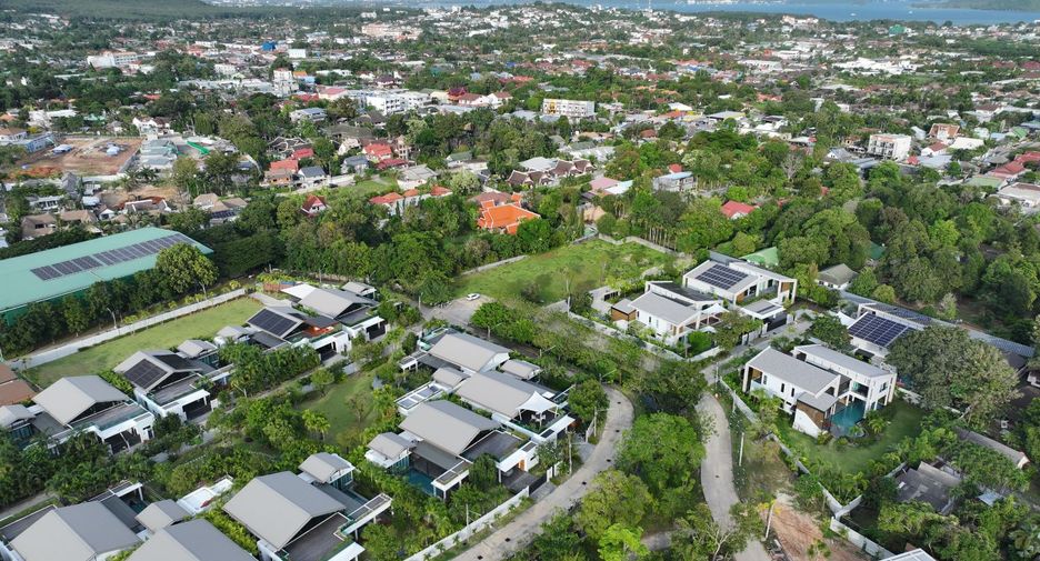 Villa zum Kauf mit 4 Zimmer in Mueang Phuket, Phuket