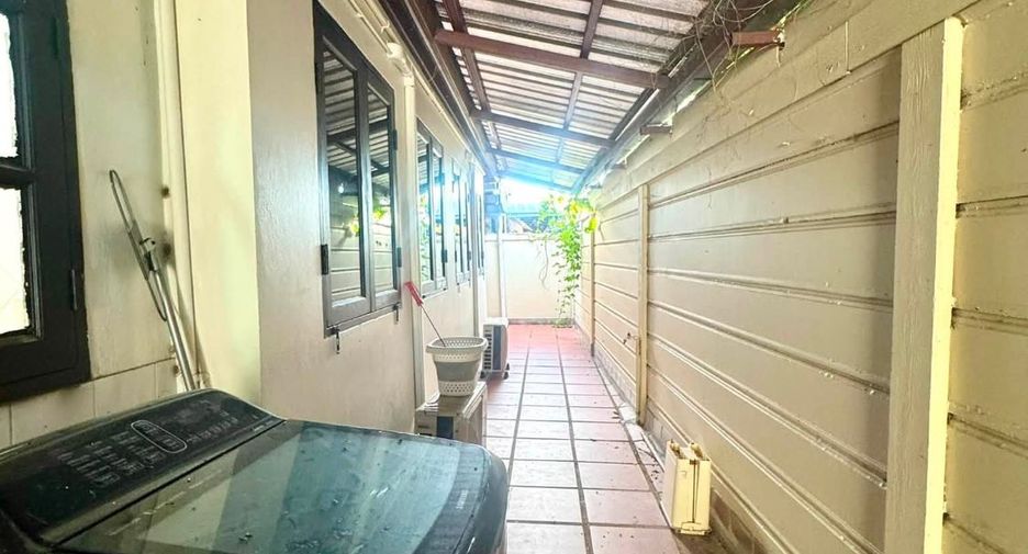 À louer 3 chambres maison à Huay Yai, Pattaya