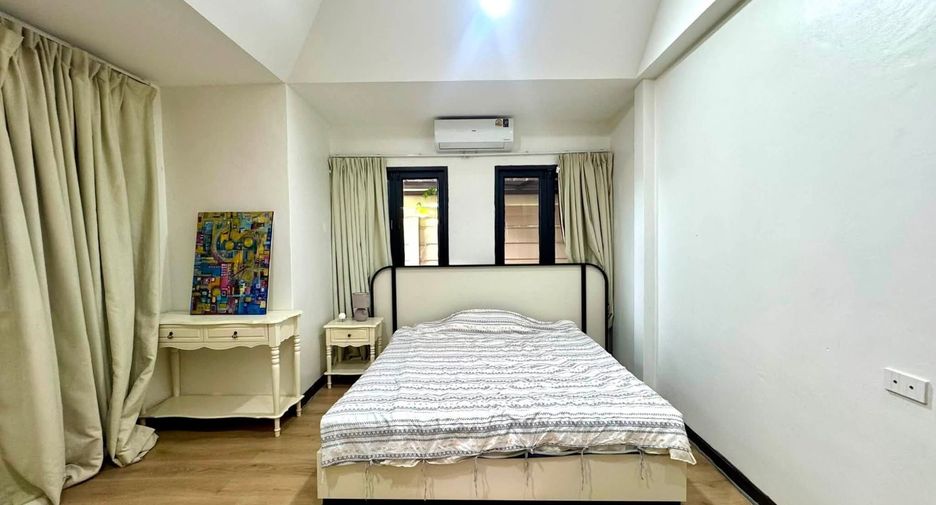 À louer 3 chambres maison à Huay Yai, Pattaya