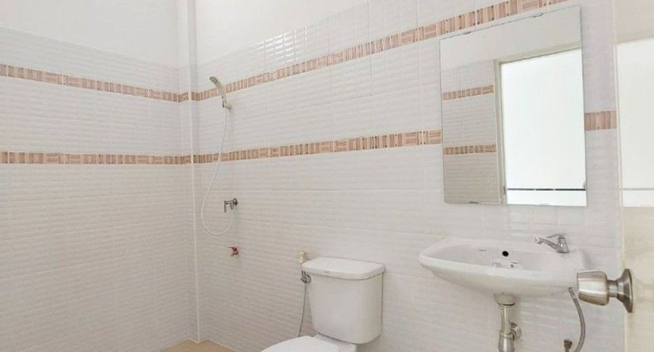Продажа 3 спальни торговое помещение в Mueang Samut Prakan, Самутпракан