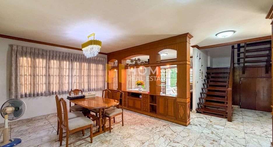 For sale 4 bedrooms house in Bang Khae, Bangkok