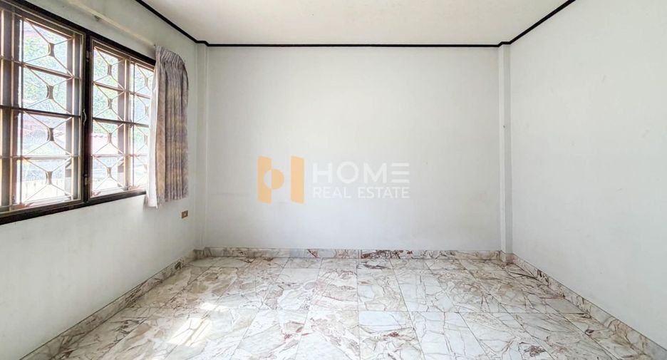 For sale 4 bedrooms house in Bang Khae, Bangkok