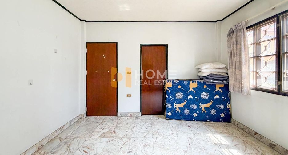 For sale 4 bedrooms house in Bang Khae, Bangkok