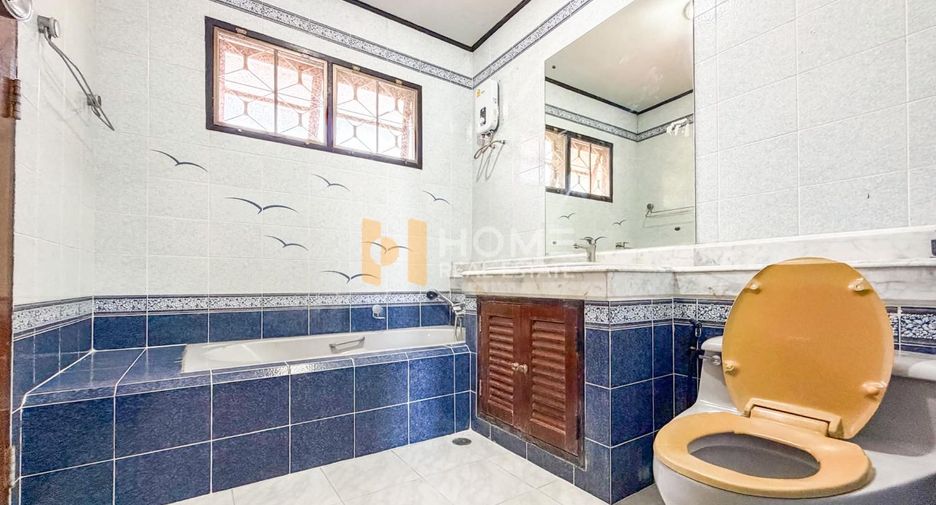 For sale 4 bedrooms house in Bang Khae, Bangkok