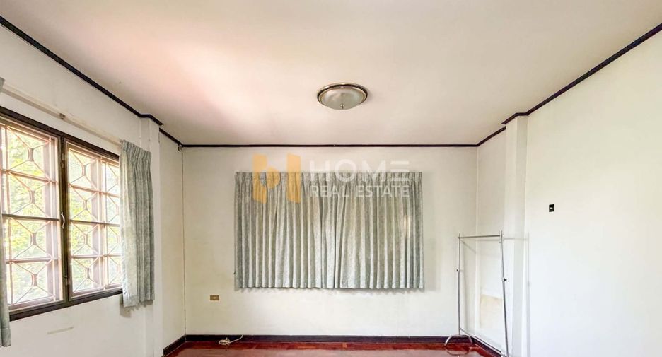 For sale 4 bedrooms house in Bang Khae, Bangkok