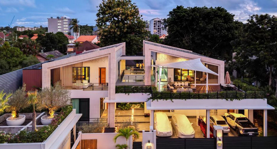 Villa zum Kauf mit 4 Zimmer in Mueang Phuket, Phuket