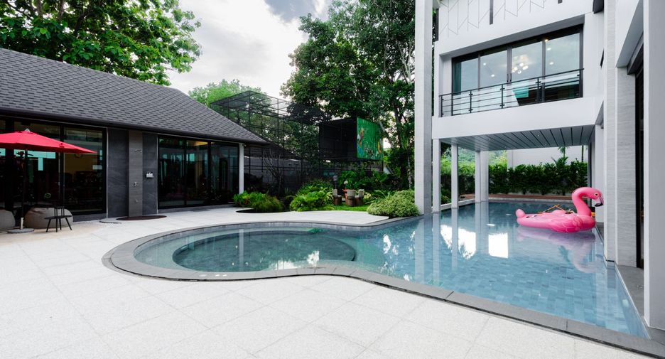 Villa zum Kauf mit 4 Zimmer in Mueang Phuket, Phuket