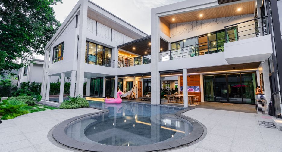 Villa zum Kauf mit 4 Zimmer in Mueang Phuket, Phuket