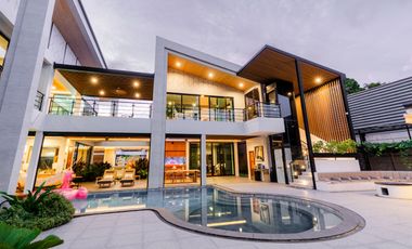 Villa zum Kauf mit 4 Zimmer in Mueang Phuket, Phuket