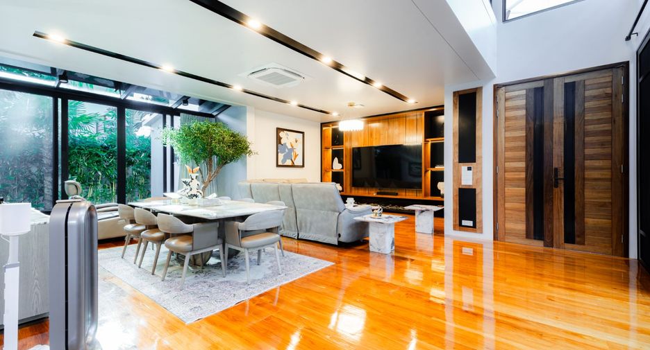 Villa zum Kauf mit 4 Zimmer in Mueang Phuket, Phuket