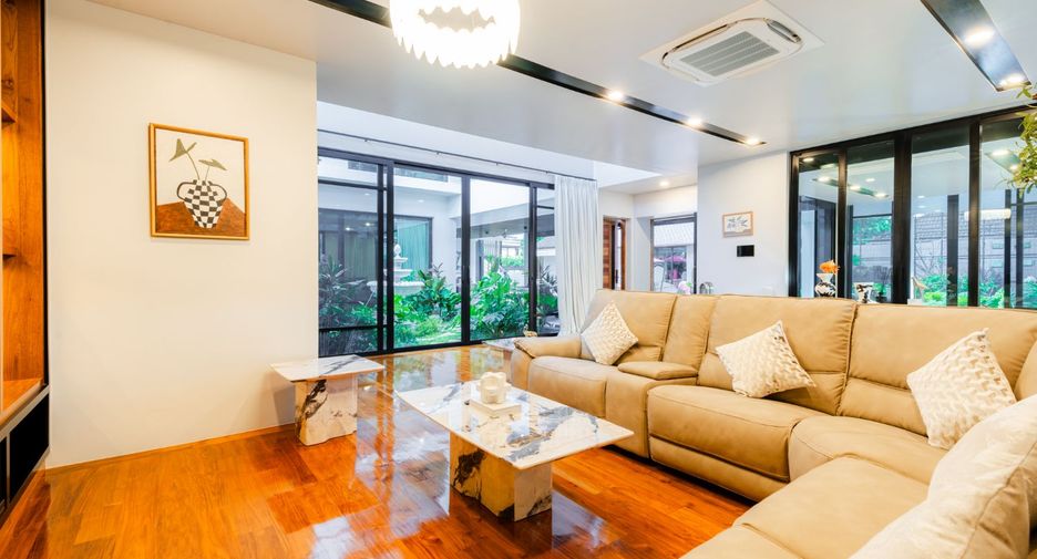 Villa zum Kauf mit 4 Zimmer in Mueang Phuket, Phuket