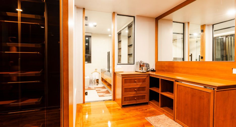 Villa zum Kauf mit 4 Zimmer in Mueang Phuket, Phuket