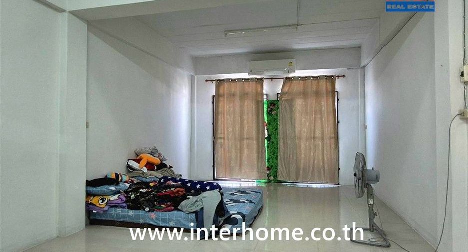 Gewerbefläche zum Kauf mit 2 Zimmer in Bang Bua Thong, Nonthaburi