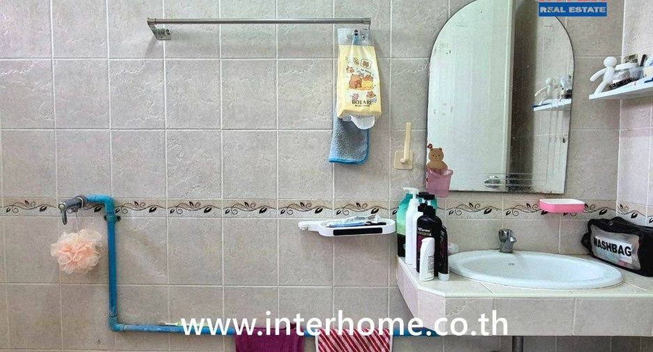 Gewerbefläche zum Kauf mit 2 Zimmer in Bang Bua Thong, Nonthaburi