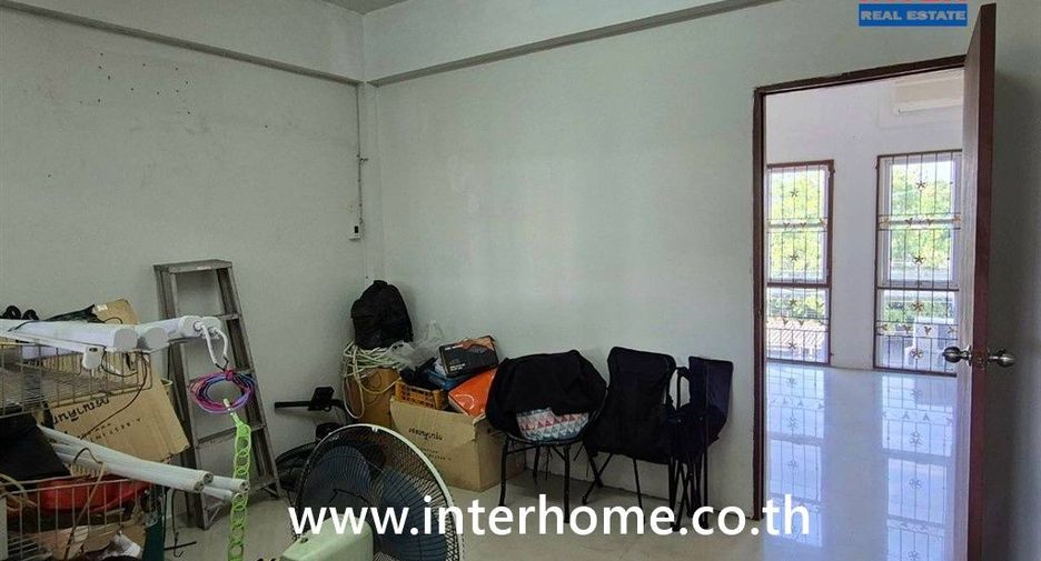 Gewerbefläche zum Kauf mit 2 Zimmer in Bang Bua Thong, Nonthaburi