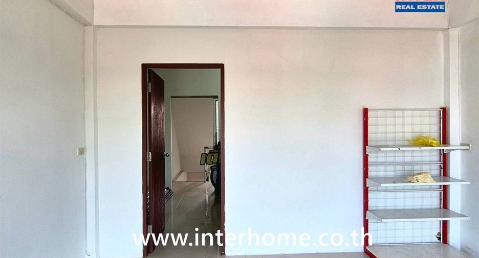 Gewerbefläche zum Kauf mit 2 Zimmer in Bang Bua Thong, Nonthaburi