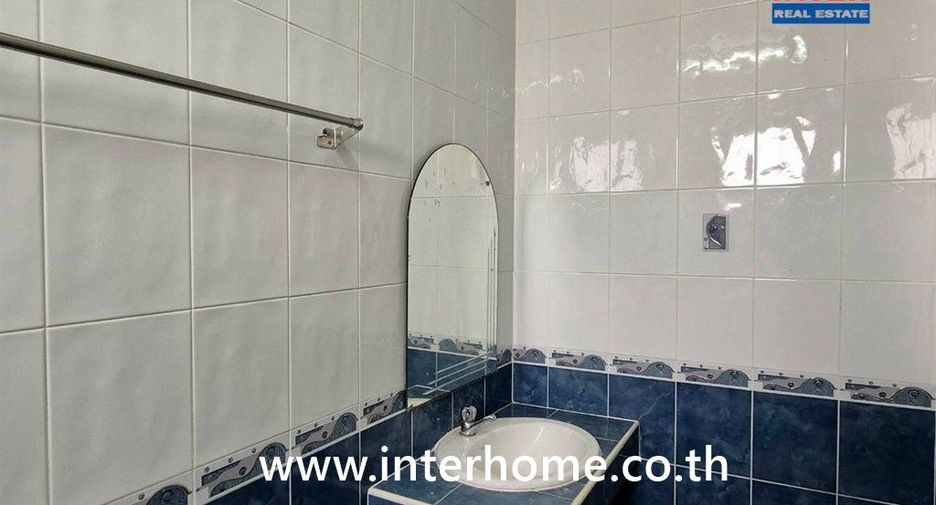 Gewerbefläche zum Kauf mit 2 Zimmer in Bang Bua Thong, Nonthaburi