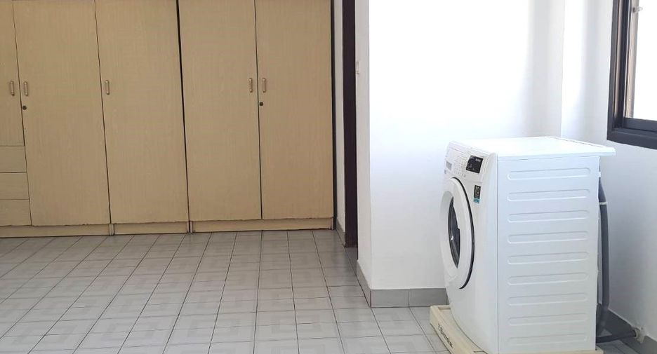 For rent 3 ベッドルーム condo in Khlong Toei, Bangkok
