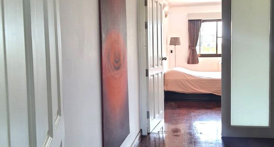 For rent 3 ベッドルーム condo in Khlong Toei, Bangkok