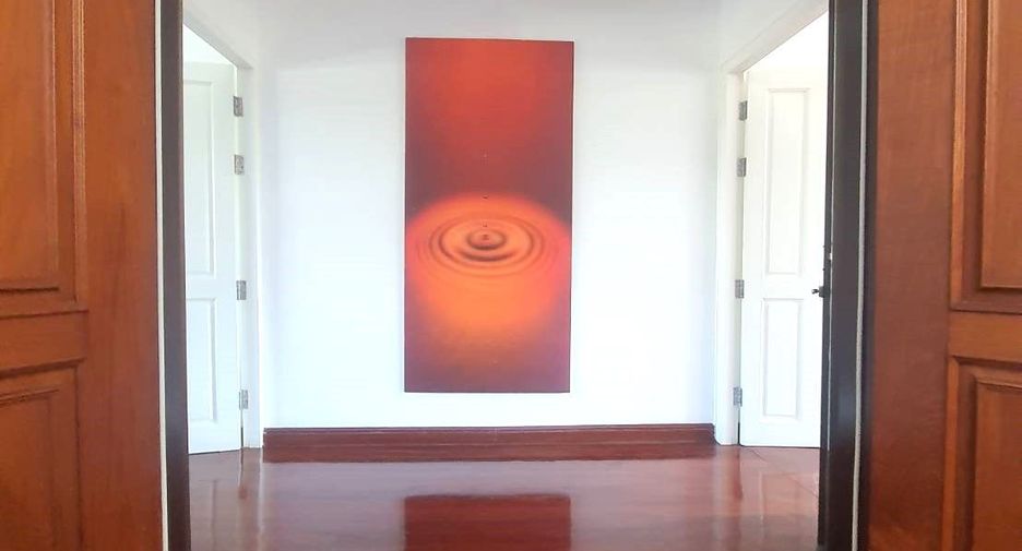 For rent 3 ベッドルーム condo in Khlong Toei, Bangkok