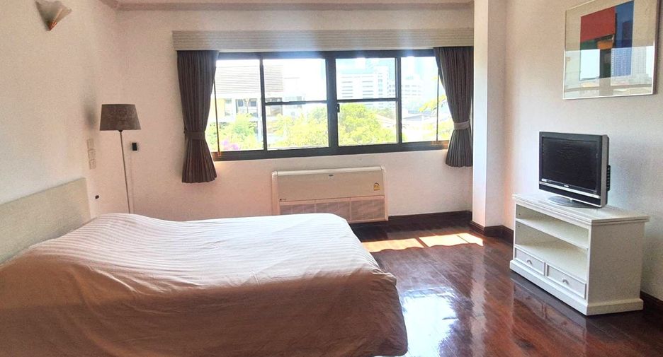 For rent 3 ベッドルーム condo in Khlong Toei, Bangkok