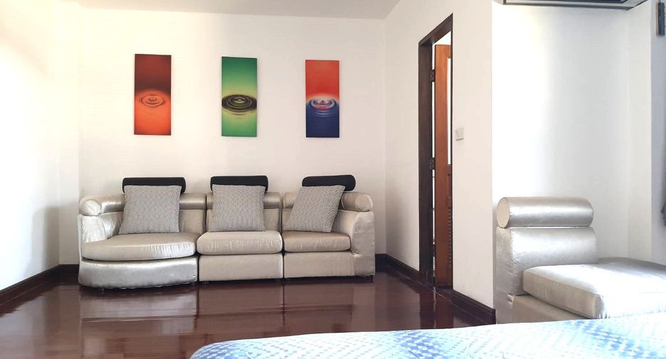 For rent 3 ベッドルーム condo in Khlong Toei, Bangkok