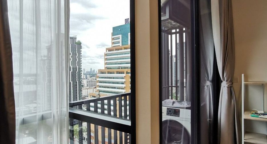 For rent 1 bed condo in Watthana, Bangkok