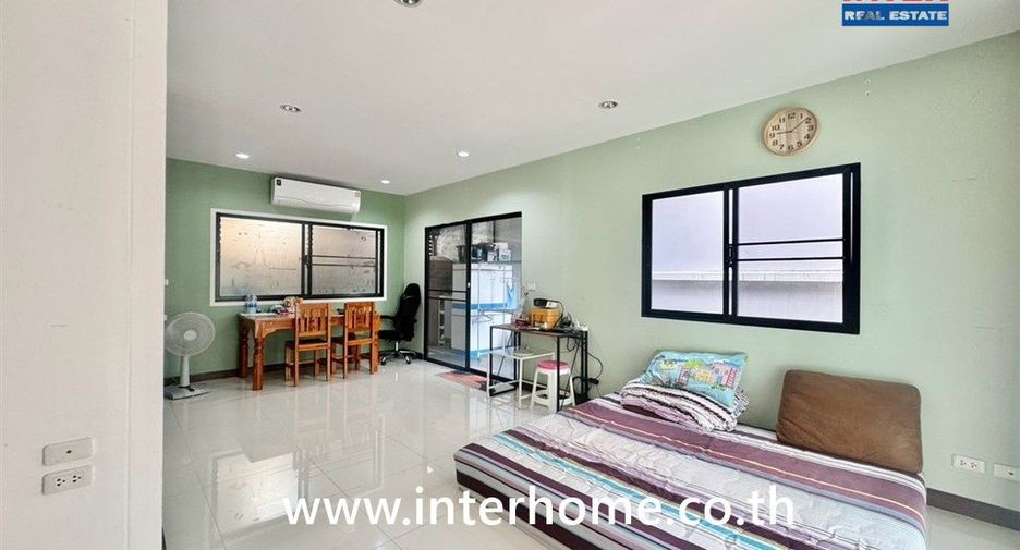 For sale 3 bedrooms house in Sam Phran, Nakhon Pathom