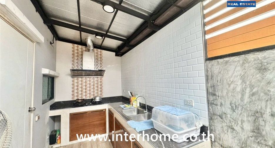 For sale 3 bedrooms house in Sam Phran, Nakhon Pathom