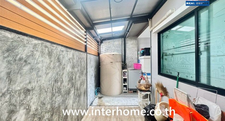 For sale 3 bedrooms house in Sam Phran, Nakhon Pathom