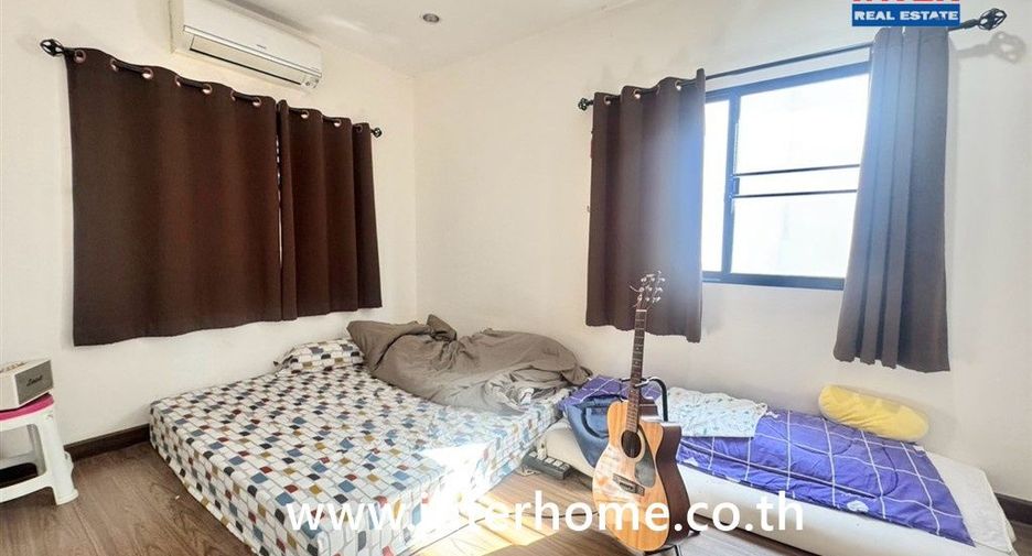 For sale 3 bedrooms house in Sam Phran, Nakhon Pathom