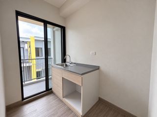 For sale 1 Beds condo in Bang Bo, Samut Prakan