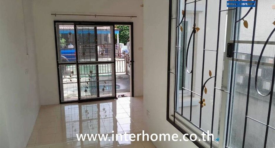 À vendre 2 chambres maison à Min Buri, Bangkok