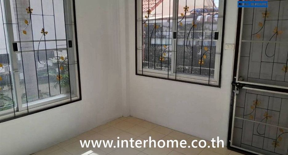 À vendre 2 chambres maison à Min Buri, Bangkok