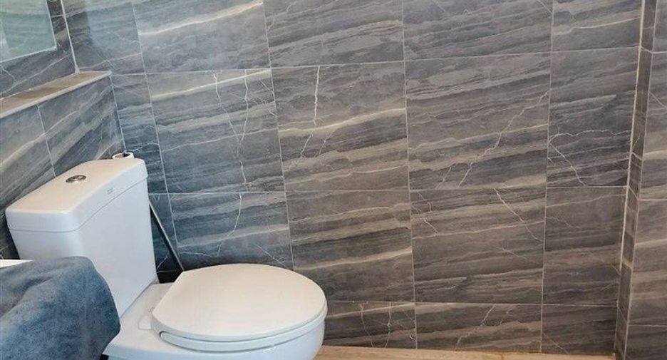 For sale 4 bedrooms house in Lam Luk Ka, Pathum Thani