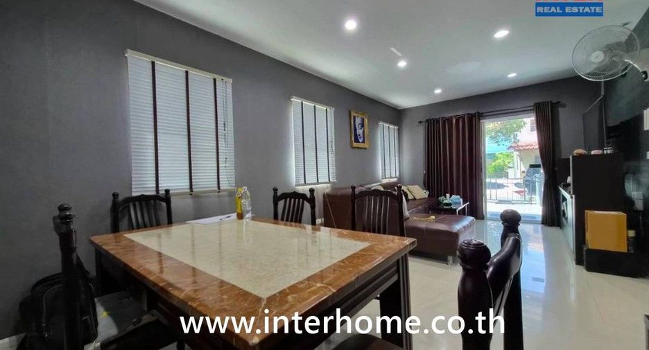 Casa en venta de 3 habitaciones en Phra Samut Chedi, Samut Prakan