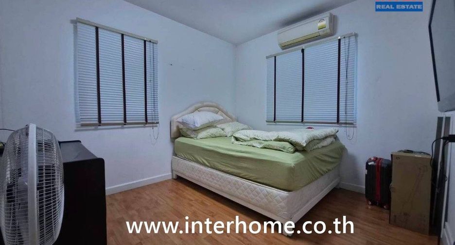 Casa en venta de 3 habitaciones en Phra Samut Chedi, Samut Prakan